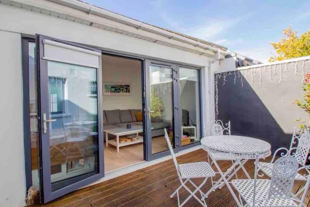 Newly Refurbished Traditional Cottage Blackrock Blackrock  Zewnętrze zdjęcie